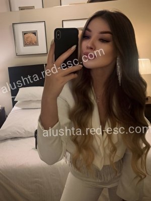 Лера — Алушта